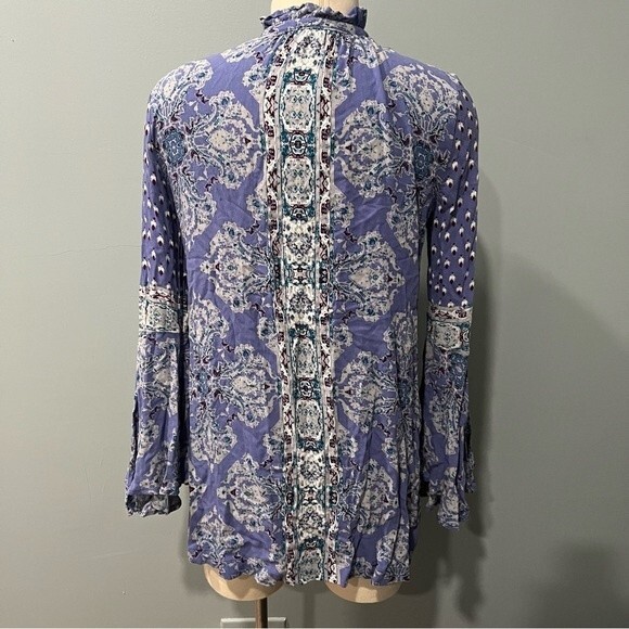 Free People Purple Paisley Split Neck Button Front Bell Sleeve Blouse Size XS - Picture 6 of 8
